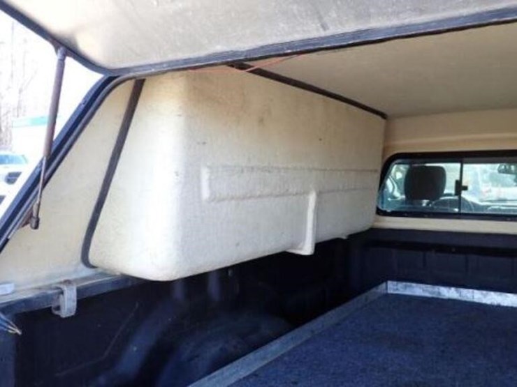 ram-1500-slt-image-38