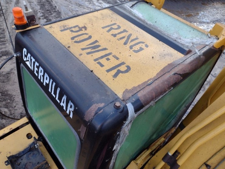 caterpillar-325d-image-44