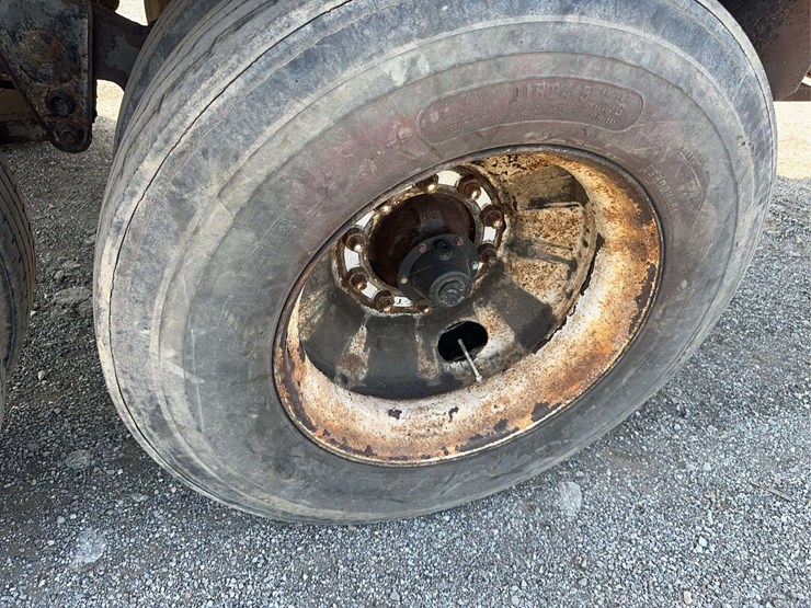 1995-wheeler-gh2-hopper-bottom-trailer-image-11