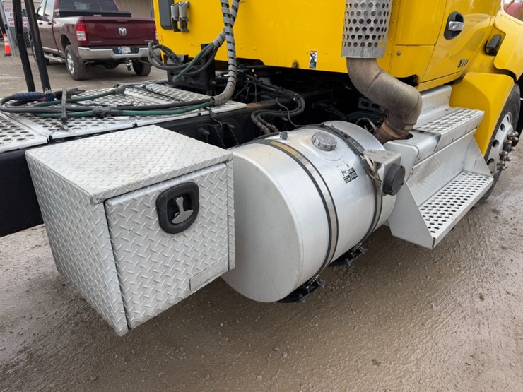 kenworth-t680-image-17