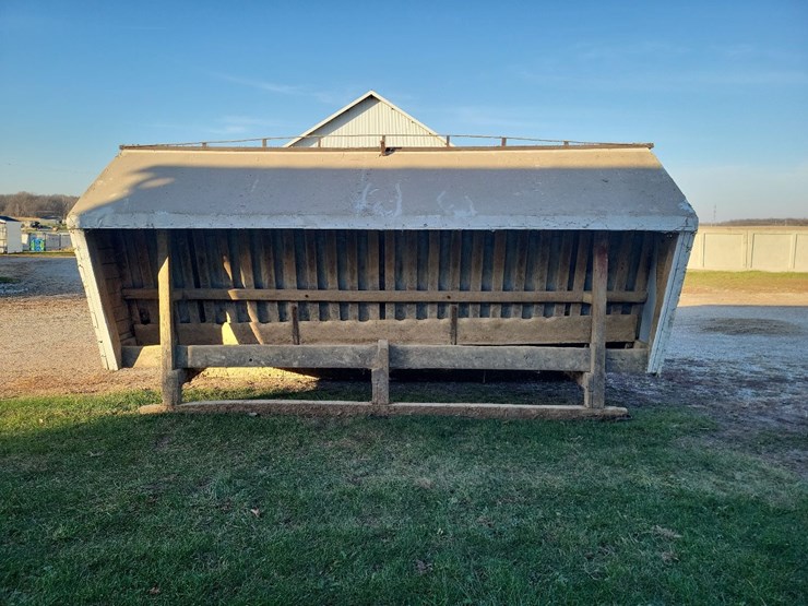 wood-cattle-feeder-w/skids-image-2