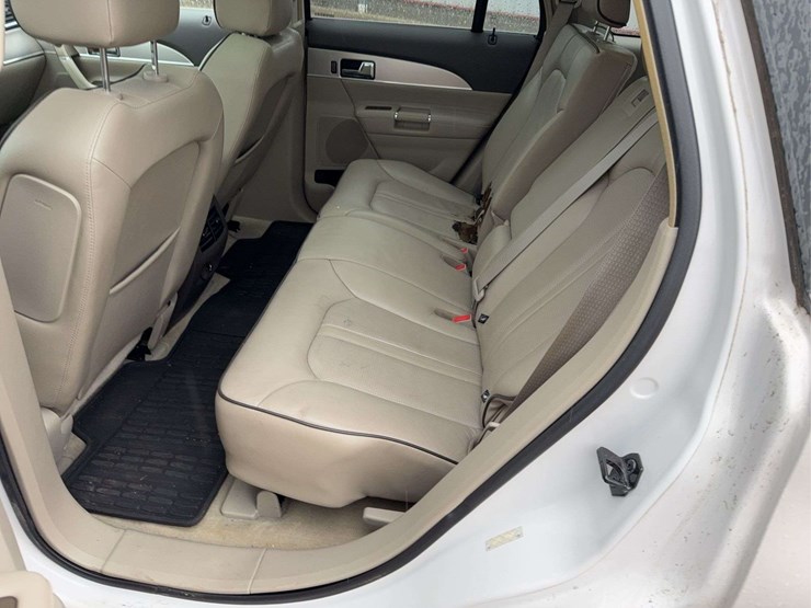 2012-lincoln-mkx-image-34