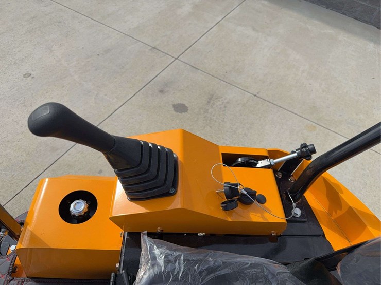 2025-miva-va15-mini-excavator-image-13