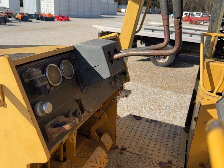 caterpillar-d3c-lgp-image-10