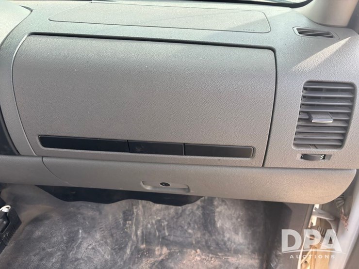 chevrolet-silverado-2500hd-image-60