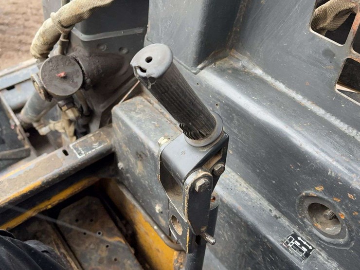 2002-new-holland-ls150-image-21