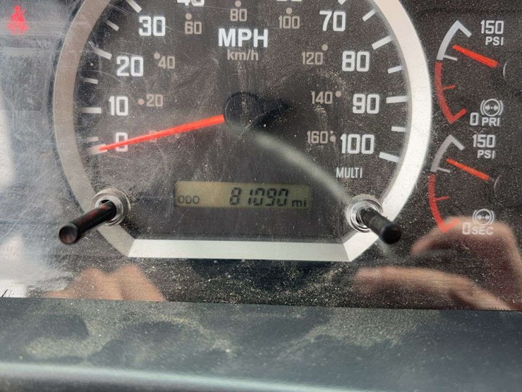 2018-isuzu-ftr-image-35