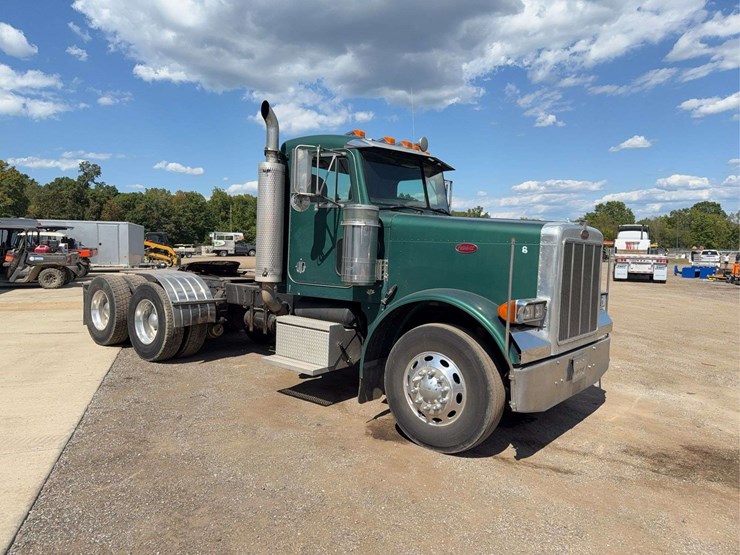 2003-peterbilt-379-image-2