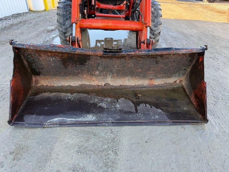 2016-kubota-m8560-image-9