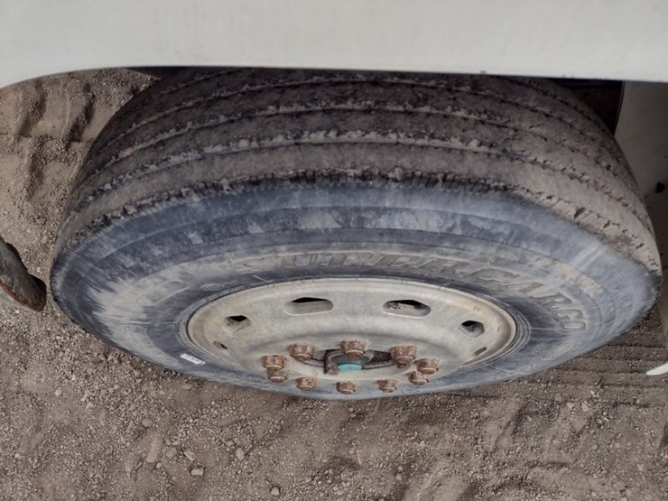 freightliner-fl70-image-15