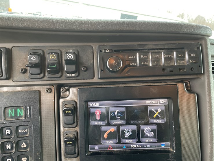 2015-kenworth-t270-image-34