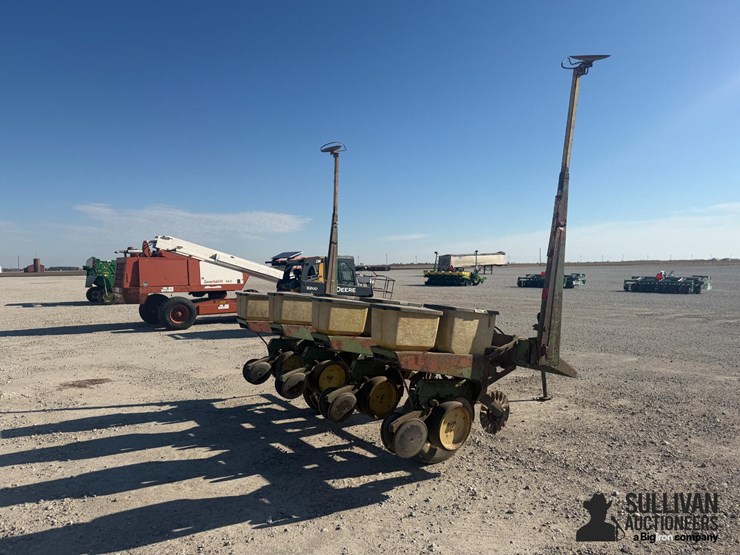 john-deere-7000-image-5