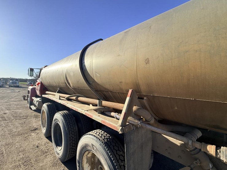 ford-ltl9000-image-15