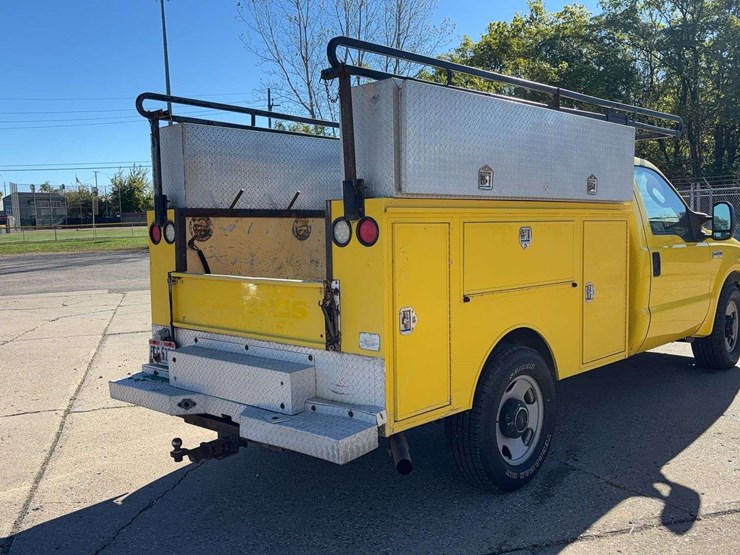 2005-ford-f350-image-3