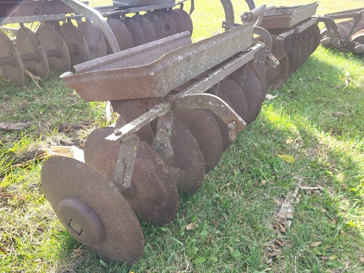 rolling-tractor-tandem-disk-image-13