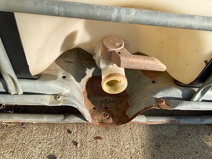 chemical-tote-image-7