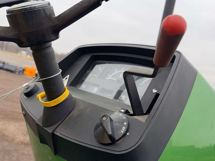 john-deere-5200-image-21