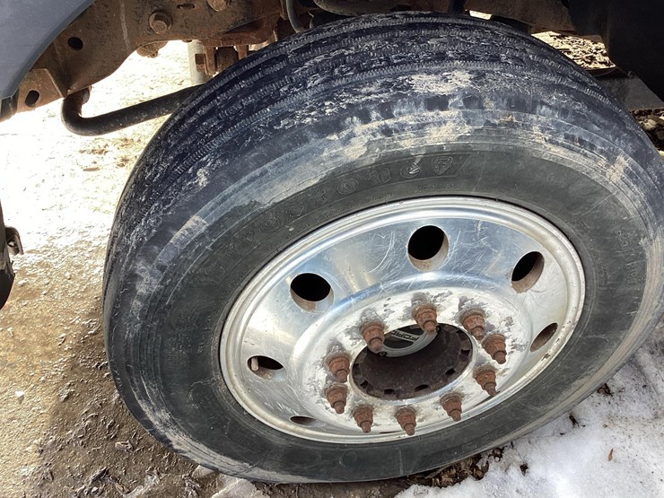 2015-ford-f550-image-19