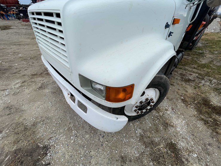 international-4900-image-60