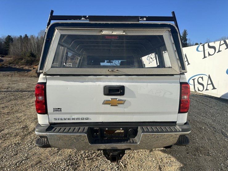 2015-chevrolet-silverado-2500hd-image-4