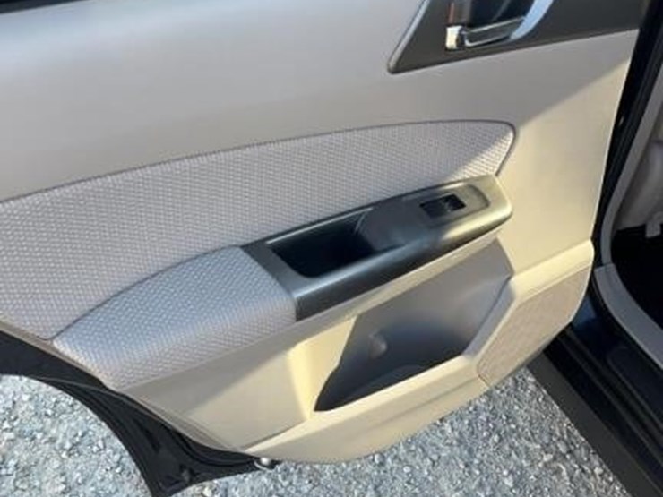 2013-subaru-forester-image-11