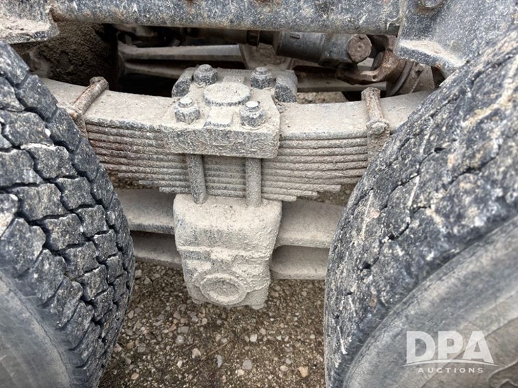 international-4900-image-49