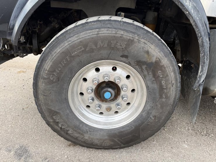 2014-kenworth-t800-image-55