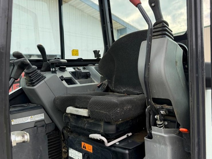 2022-bobcat-e50-image-26