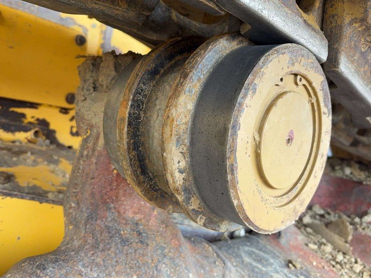 2020-komatsu-d61-image-9