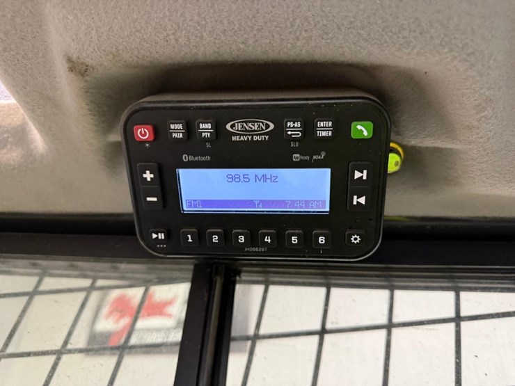 2024-new-holland-c337-image-30