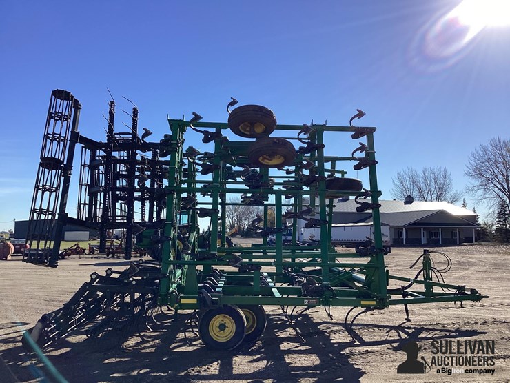 john-deere-2210-image-4