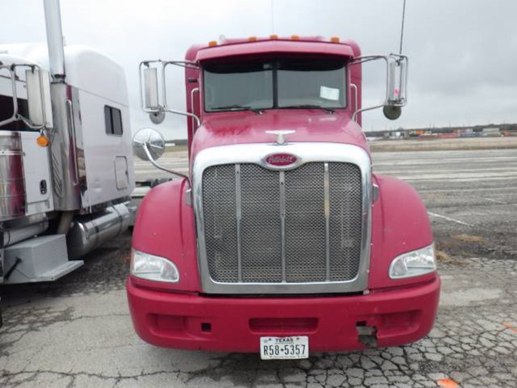 peterbilt-386-image-2