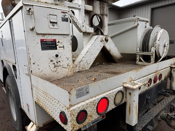 2001-international-4900-image-38