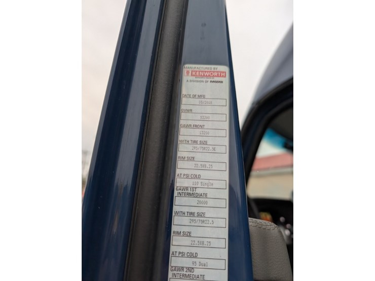 2019-kenworth-t680-image-31