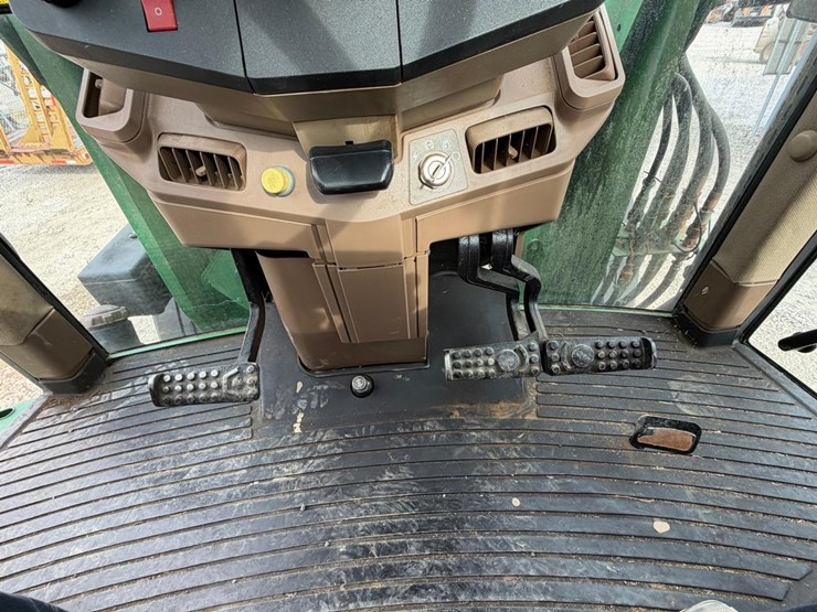 2000-john-deere-7810-image-32