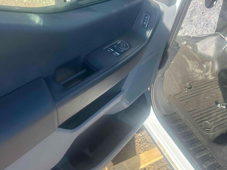 ford-f550-xl-image-4