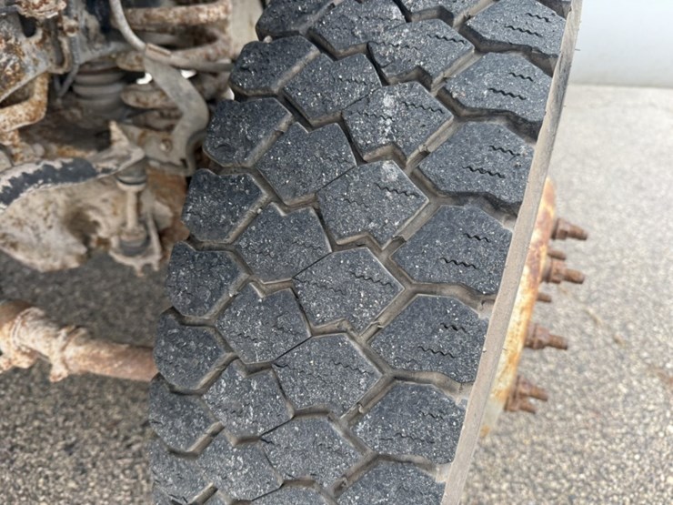 2011-ford-f550-image-47