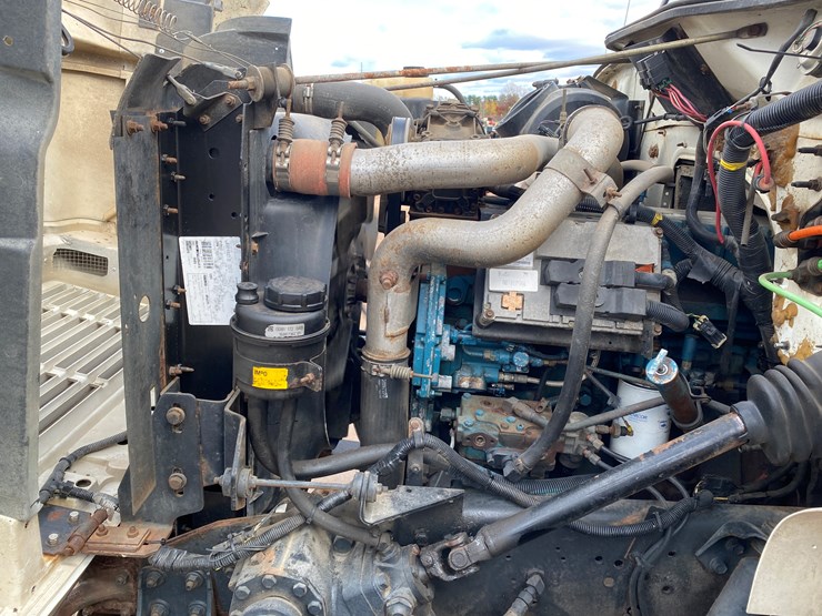 1999-international-4900-image-55