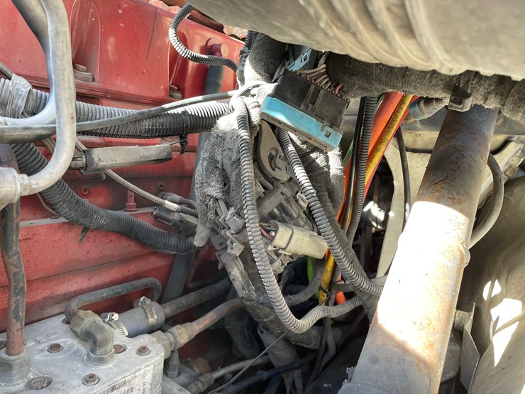 international-8600-image-47