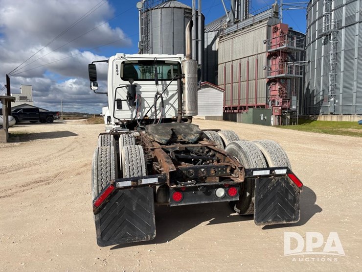 2012-international-prostar-image-8