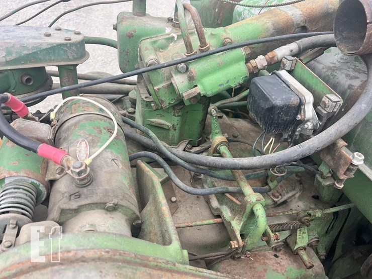 john-deere-830-image-10
