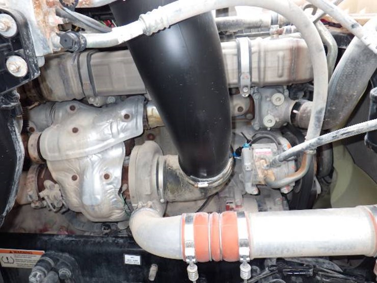 freightliner-cascadia-126-image-28