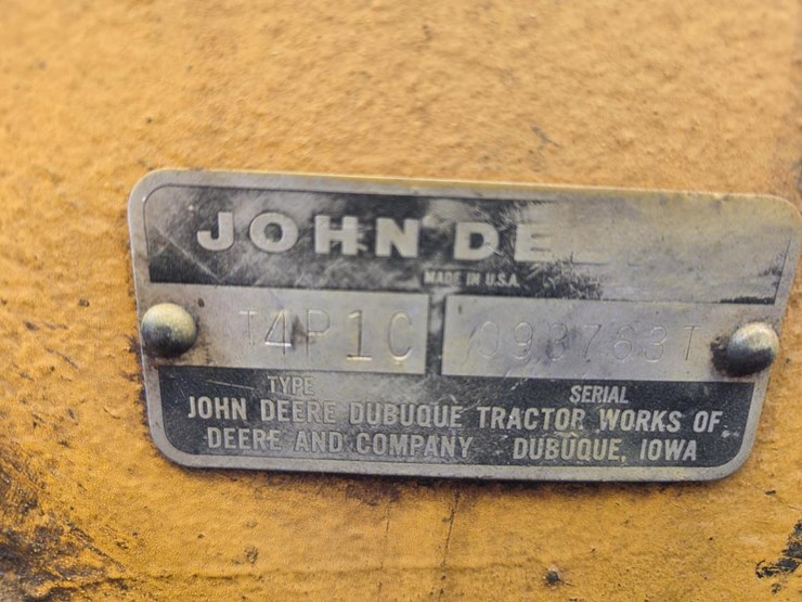 john-deere-300-image-52