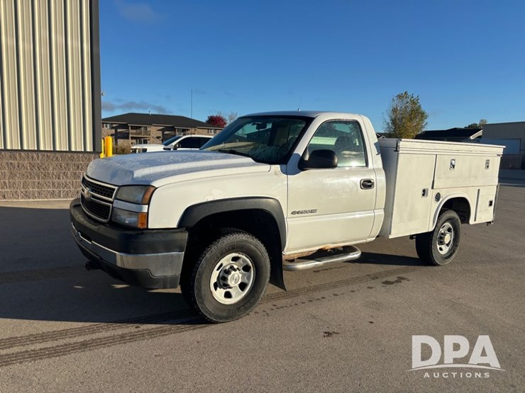 chevrolet-2500hd-image-21