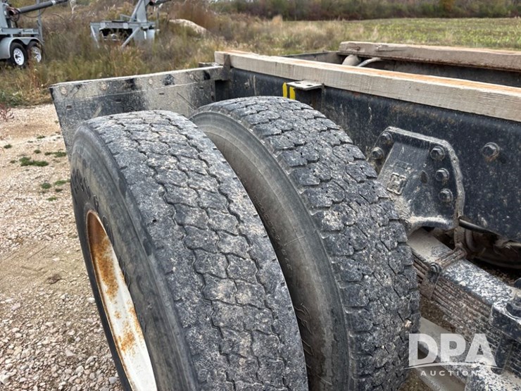 international-4900-image-58