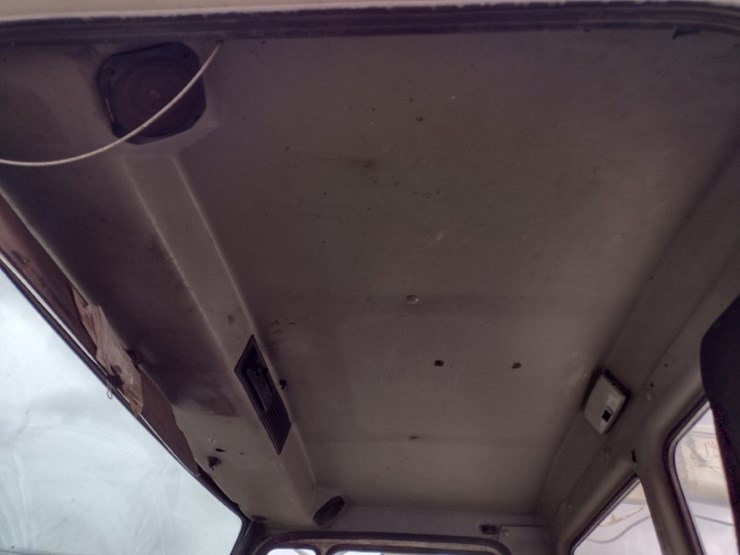 freightliner-fl70-image-14