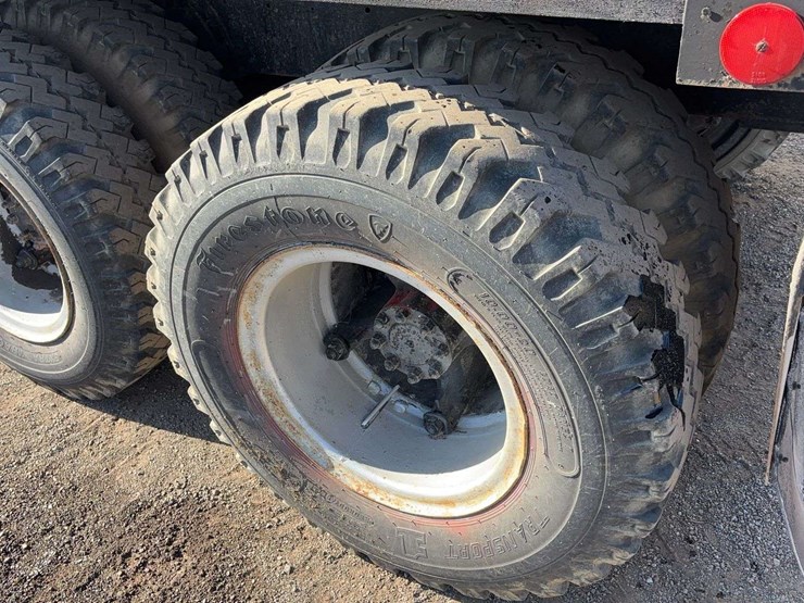 1968-international-f2000d-image-5