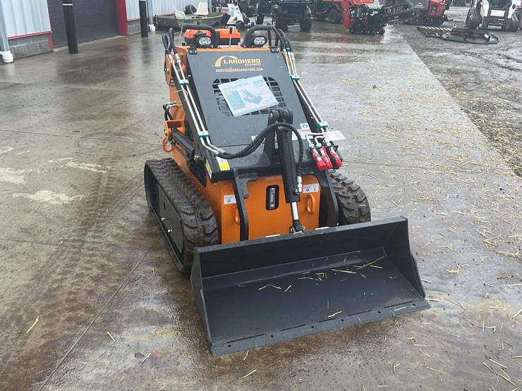land-hero-mini-stand-on-skid-loader-image-2