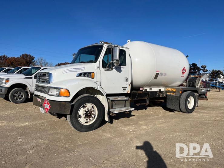 2007-sterling-acterra-image-1