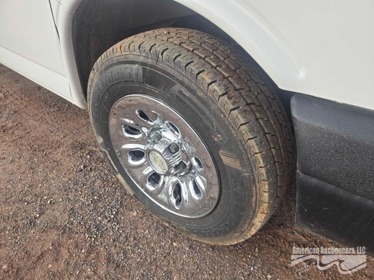 2010-chevrolet-express-van,-vin-#-1gcugadx5a1118101-image-10